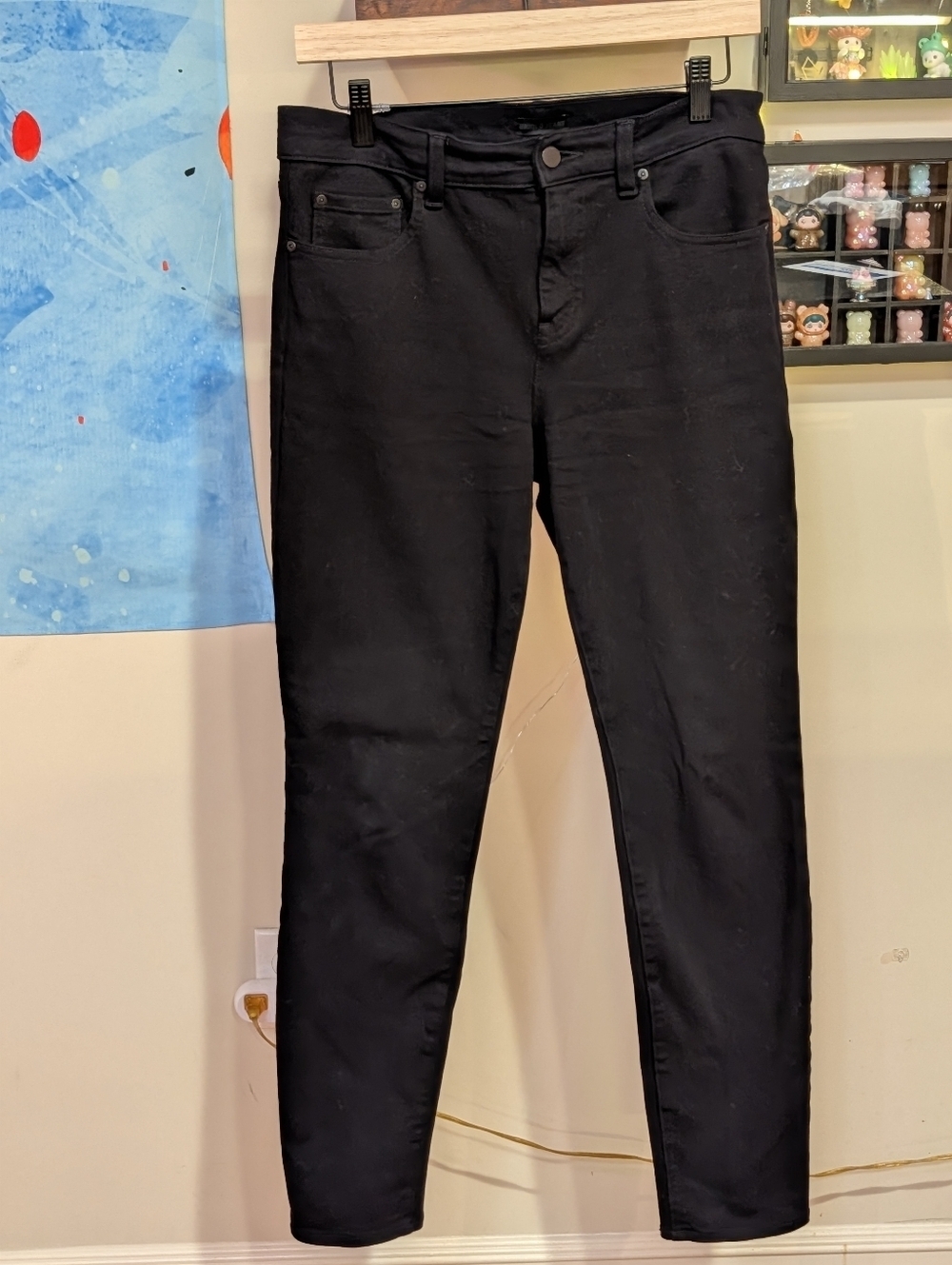 Uniqlo Ultra Stretch Skinny Jeans (Black, 28)